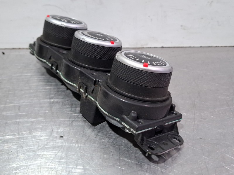 Recambio de mando climatizador para mitsubishi outlander referencia OEM IAM 7820A115XA  