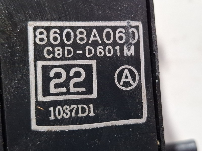 Recambio de mando elevalunas delantero izquierdo para mitsubishi outlander referencia OEM IAM 8608A060  