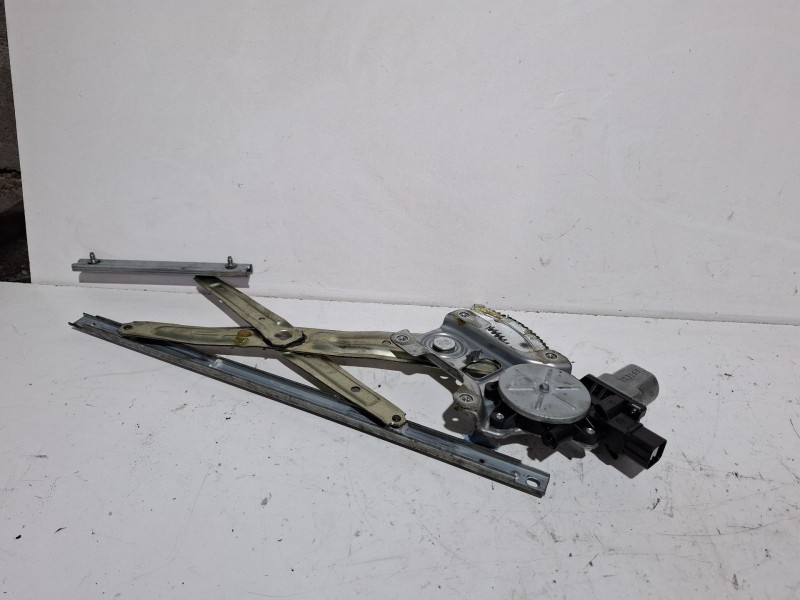 Recambio de motor elevalunas delantero izquierdo para mitsubishi outlander referencia OEM IAM 5713a085  