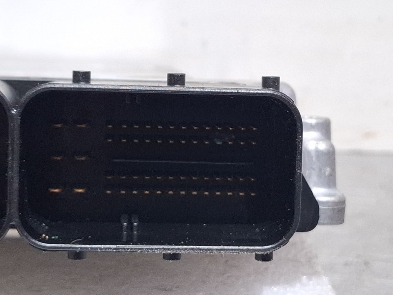 Recambio de centralita motor para bmw 320 d referencia OEM IAM 0281013501 / 7803373  