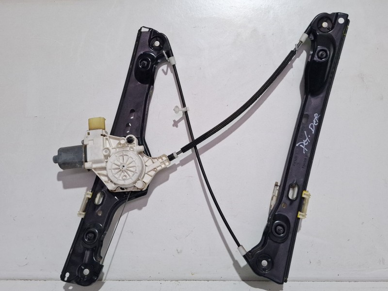 Recambio de elevalunas delantero derecho para bmw 320 d referencia OEM IAM 7060266s  