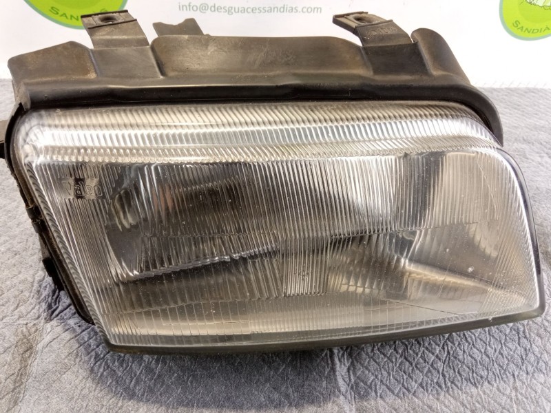 Recambio de faro delantero derecho para audi a4 referencia OEM IAM   