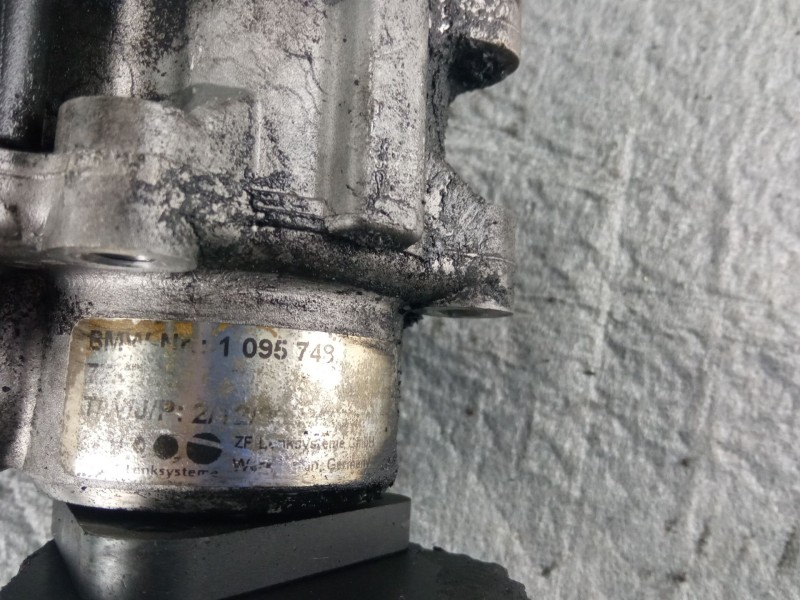Recambio de bomba direccion asistida para bmw 330d referencia OEM IAM 1095748  