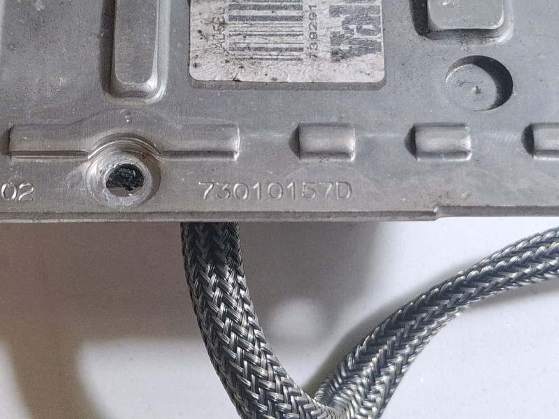 Recambio de centralita faros xenon para renault laguna referencia OEM IAM 73010157d  