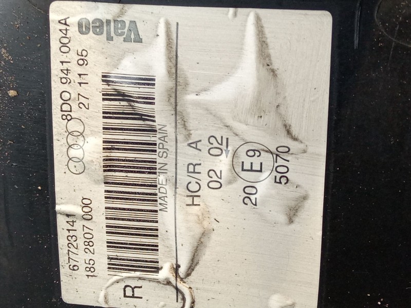 Recambio de faro delantero derecho para audi a4 referencia OEM IAM   