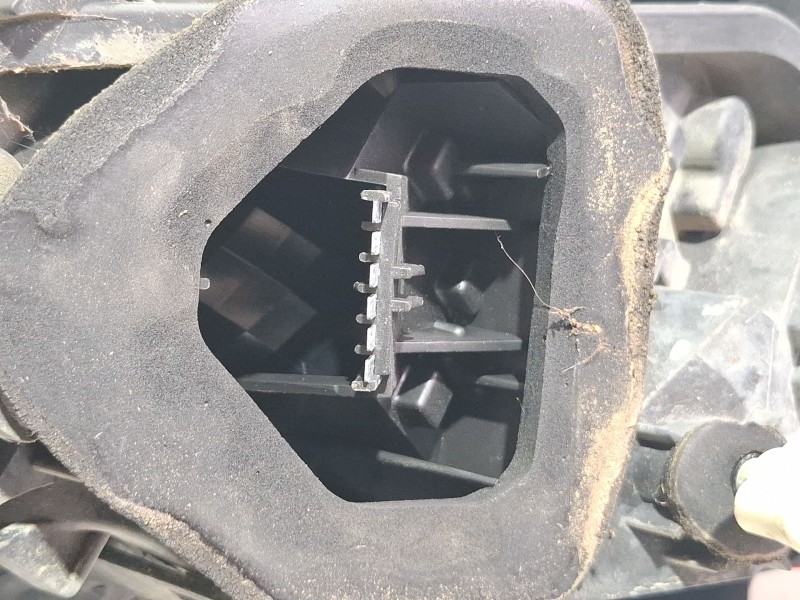 Recambio de piloto trasero derecho para opel corsa referencia OEM IAM   