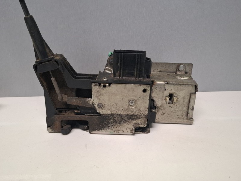 Recambio de cerradura puerta corredera izquierda para ford transit referencia OEM IAM 999939D  