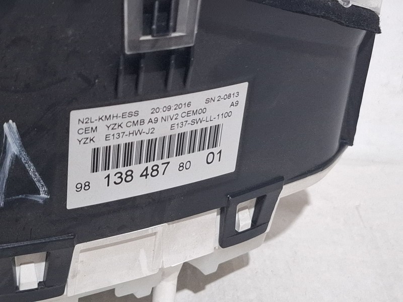 Recambio de cuenta kilometros para peugeot 208 referencia OEM IAM 981384878001  