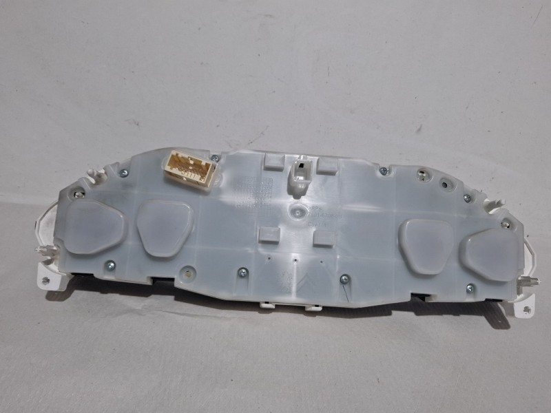 Recambio de cuenta kilometros para peugeot 208 referencia OEM IAM 981384878001  