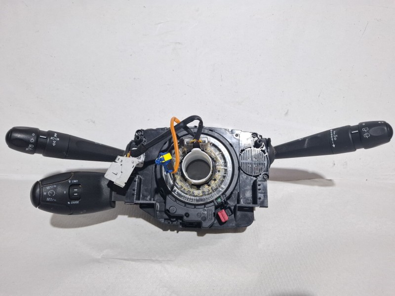 Recambio de mando multifuncion para peugeot 208 referencia OEM IAM 98154509zd00  