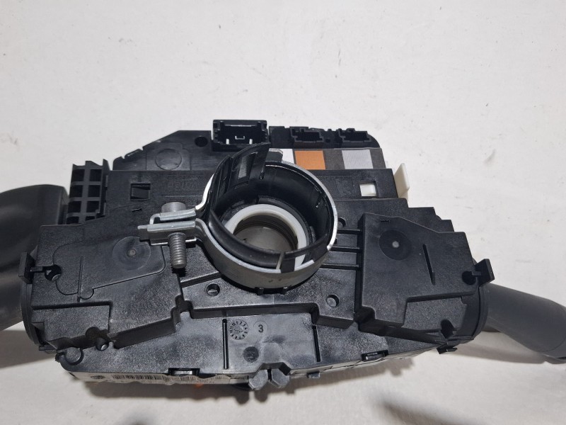 Recambio de mando multifuncion para peugeot 208 referencia OEM IAM 98154509zd00  