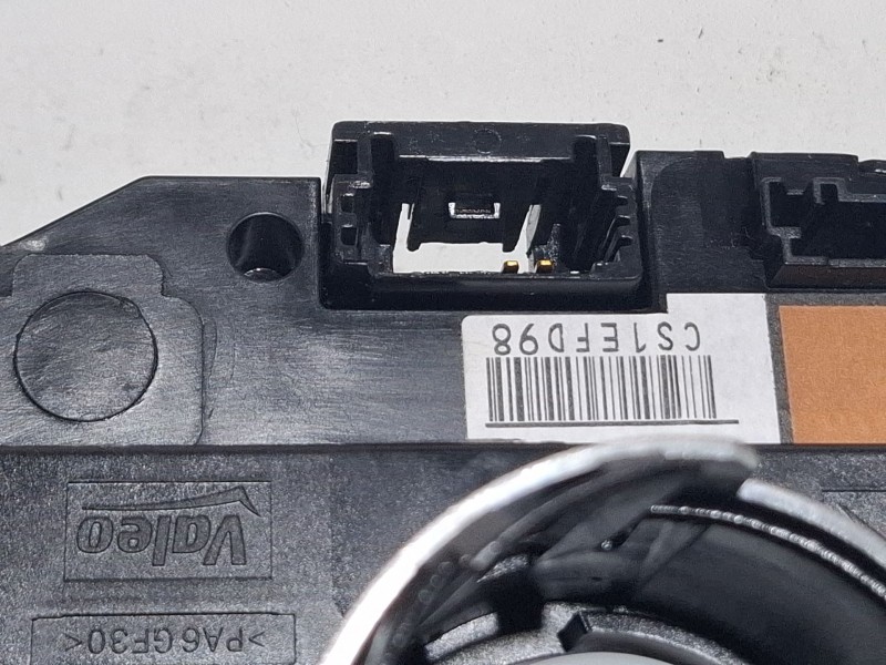 Recambio de mando multifuncion para peugeot 208 referencia OEM IAM 98154509zd00  