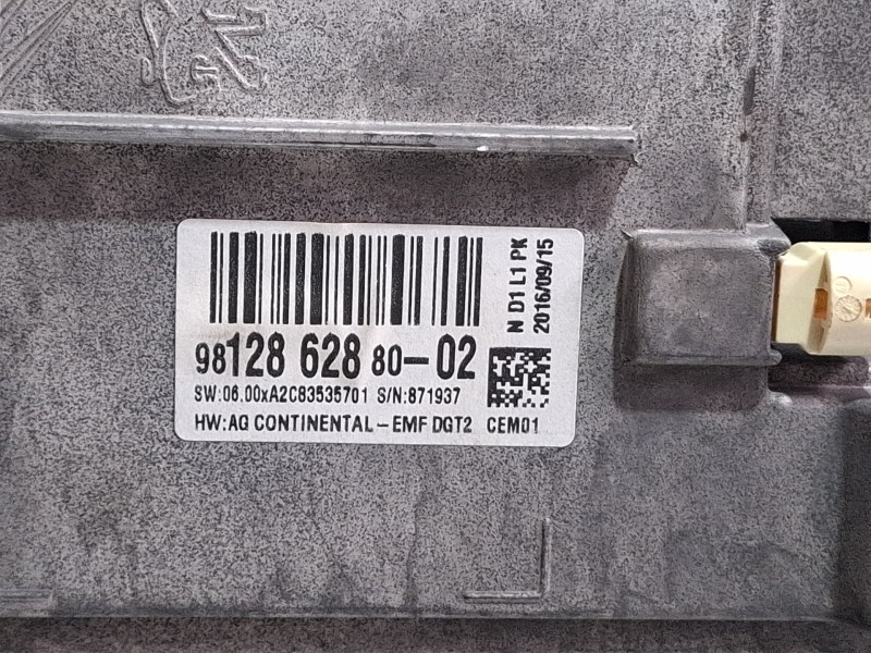 Recambio de pantalla multifuncion para peugeot 208 referencia OEM IAM 9612862880  