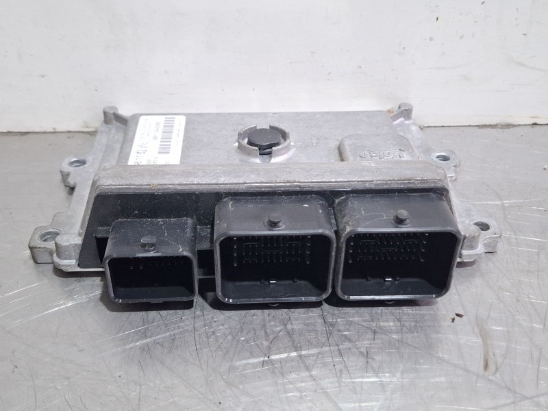 Recambio de centralita motor para peugeot 208 referencia OEM IAM 9811545080  