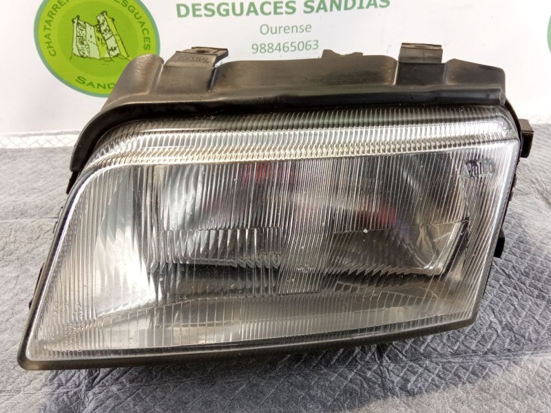 Recambio de faro delantero izquierdo para audi a4 referencia OEM IAM   