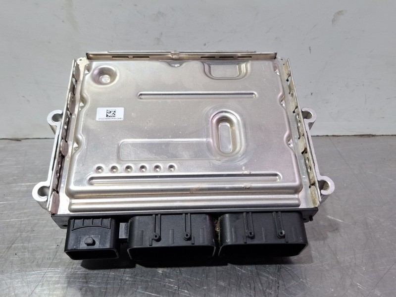 Recambio de motor arranque para dacia logan referencia OEM IAM 233003759R-B / 0001170647  