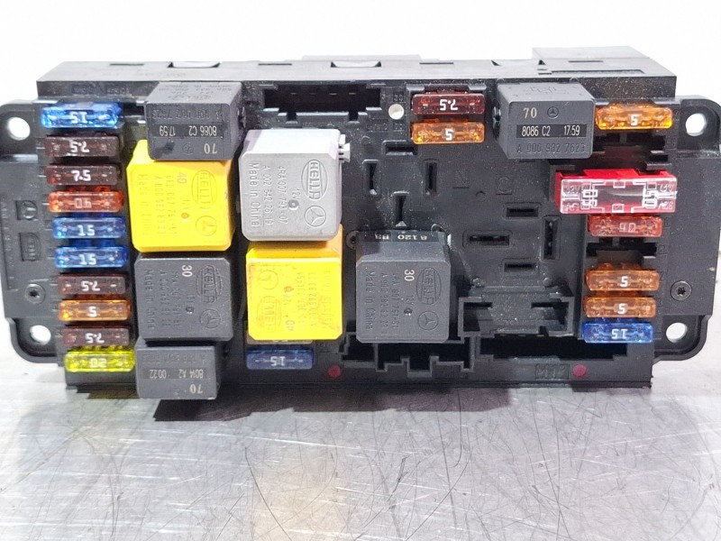 Recambio de caja reles / fusibles para mercedes-benz clk referencia OEM IAM 2039060005 / 5DK00848558  