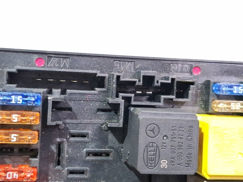 Recambio de caja reles / fusibles para mercedes-benz clk referencia OEM IAM 2039060005 / 5DK00848558  