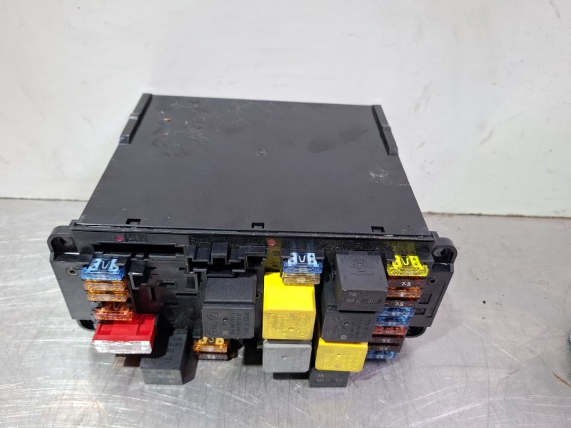 Recambio de caja reles / fusibles para mercedes-benz clk referencia OEM IAM 2039060005 / 5DK00848558  