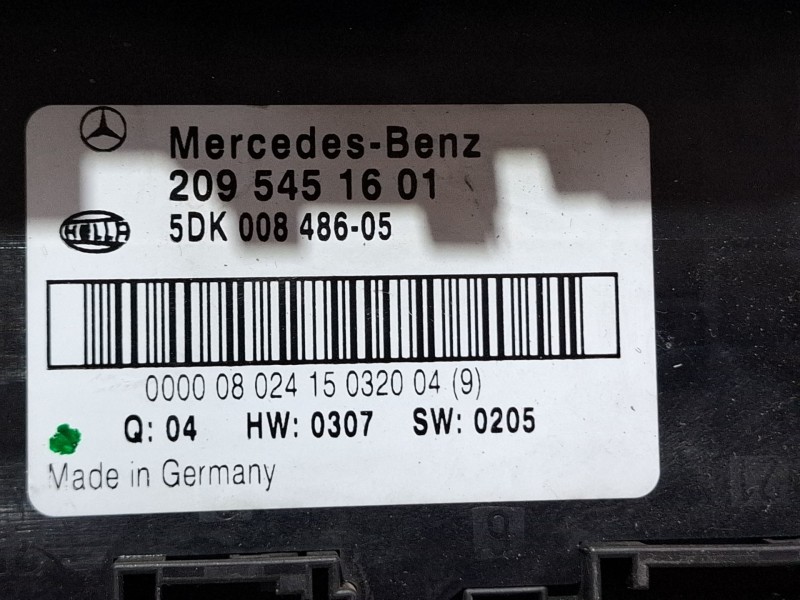 Recambio de caja reles / fusibles para mercedes-benz clk referencia OEM IAM 2095451601 / 5DK00848605  