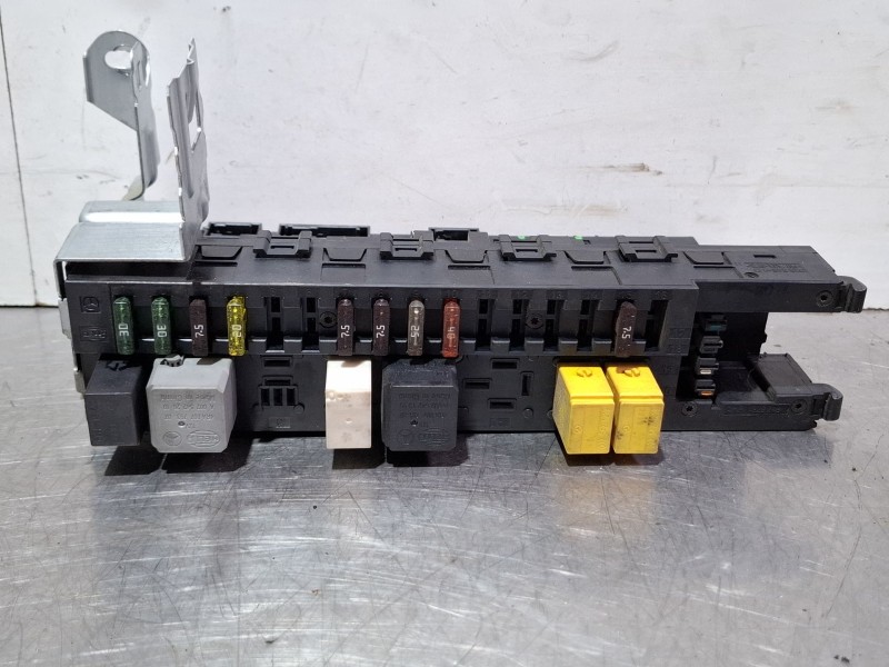Recambio de caja reles / fusibles para mercedes-benz clk referencia OEM IAM 2095451601 / 5DK00848605  