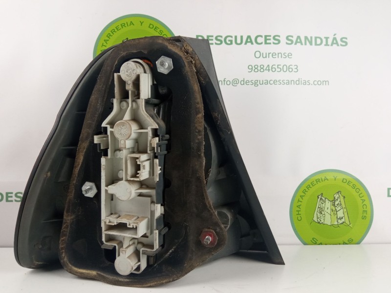 Recambio de piloto trasero derecho para bmw 320d referencia OEM IAM   