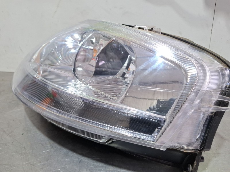 Recambio de faro delantero izquierdo para citroën c3 referencia OEM IAM 085521117L  