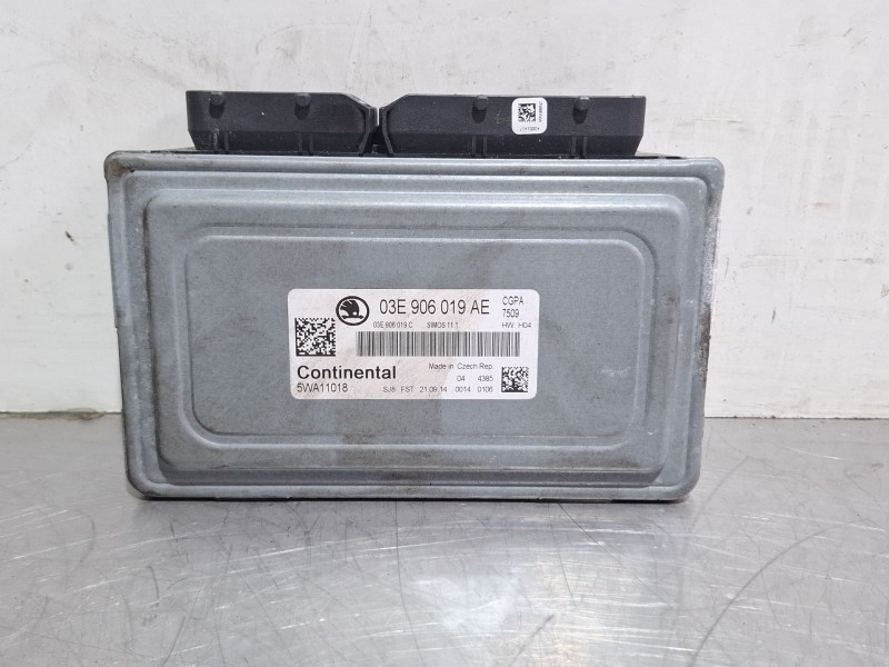 Recambio de centralita motor para skoda fabia referencia OEM IAM 03E906019C / 03E906019AE / 5WA11018  