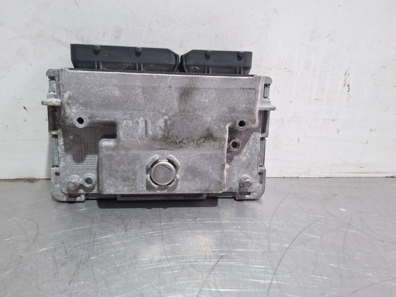 Recambio de centralita motor para skoda fabia referencia OEM IAM 03E906019C / 03E906019AE / 5WA11018  