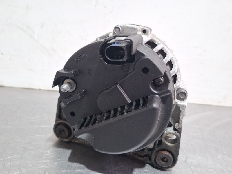 Recambio de alternador para skoda fabia referencia OEM IAM 03D903025J  
