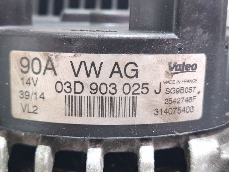 Recambio de alternador para skoda fabia referencia OEM IAM 03D903025J  