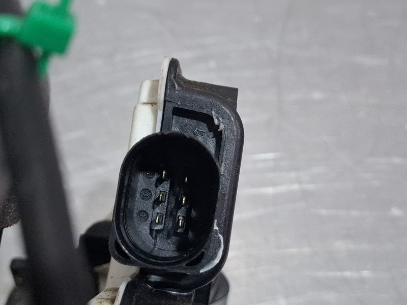 Recambio de cerradura puerta delantera derecha para skoda fabia referencia OEM IAM 1S1837016C  