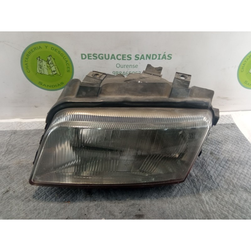 Recambio de faro delantero izquierdo para audi a4 referencia OEM IAM 67723131  