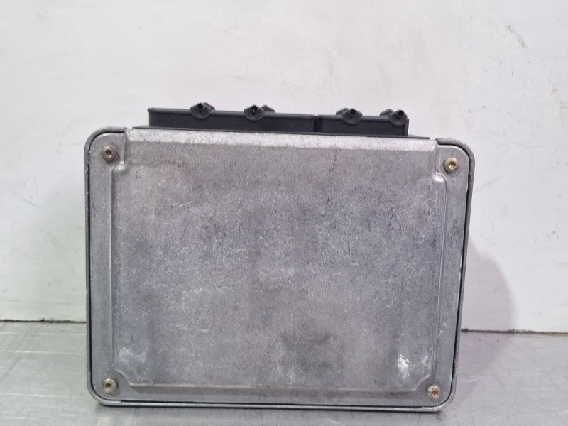 Recambio de centralita motor para audi a3 referencia OEM IAM 038906018AJ / 0281001694  