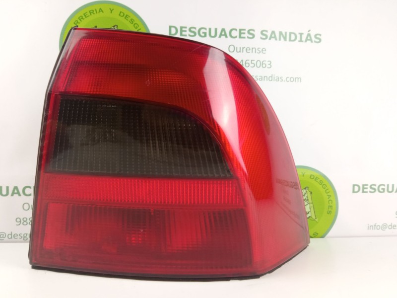 Recambio de piloto trasero derecho para opel vectra referencia OEM IAM   