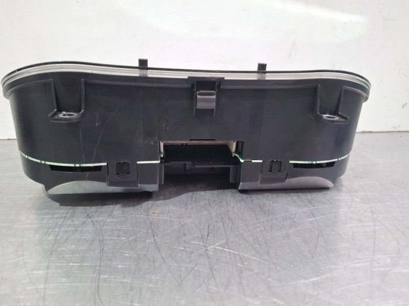 Recambio de cuenta kilometros para audi a3 referencia OEM IAM 88311245  