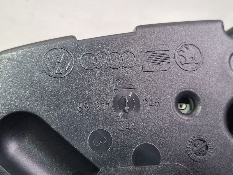 Recambio de cuenta kilometros para audi a3 referencia OEM IAM 88311245  