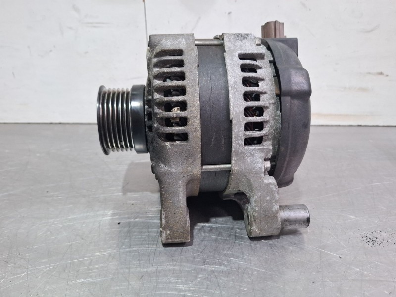 Recambio de alternador para ford kuga referencia OEM IAM 063377416010 / MAN7416  