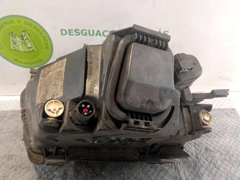 Recambio de faro delantero izquierdo para audi a4 referencia OEM IAM 67723131  