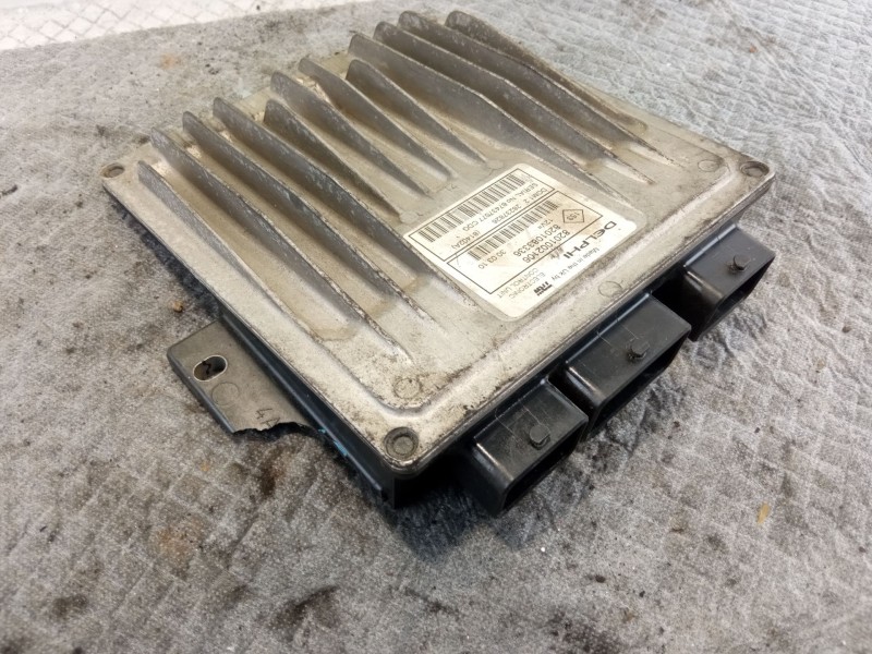 Recambio de centralita motor para dacia dacia 10.1 g techo lona referencia OEM IAM 8201002106  