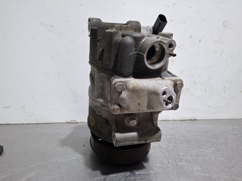 Recambio de compresor aire acondicionado para volkswagen touran referencia OEM IAM 1K0820859F  
