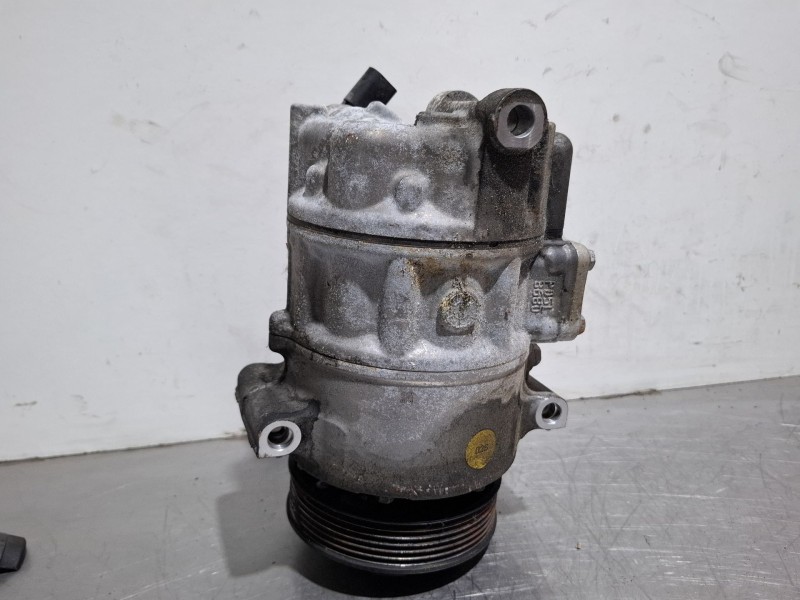 Recambio de compresor aire acondicionado para volkswagen touran referencia OEM IAM 1K0820859F  