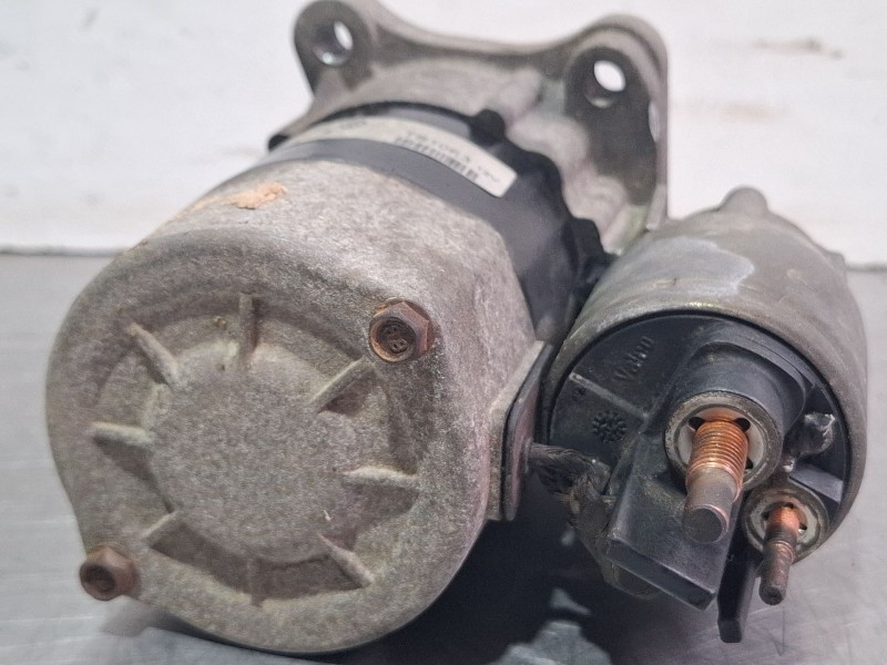 Recambio de motor arranque para renault megane referencia OEM IAM 8200266777B  