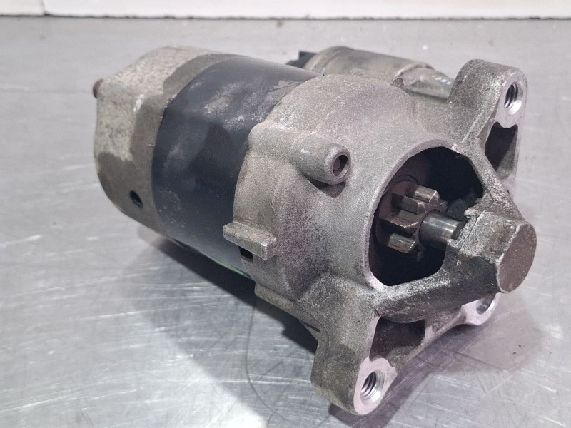 Recambio de motor arranque para renault megane referencia OEM IAM 8200266777B  