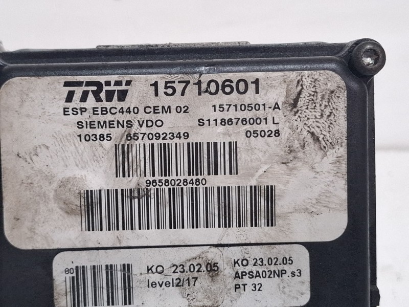 Recambio de modulo abs para peugeot 407 sw 2.0 hd 136 cv referencia OEM IAM 15710601  