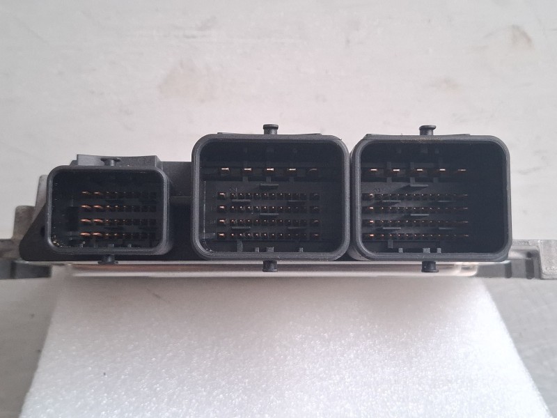 Recambio de centralita motor para peugeot 308 referencia OEM IAM 9675495080 / 0261S06472  