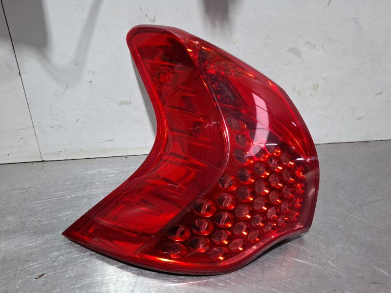 Recambio de piloto trasero izquierdo para peugeot 3008 referencia OEM IAM 9683460880  