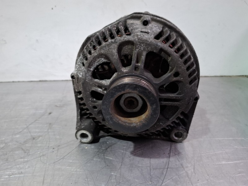 Recambio de alternador para bmw 318 referencia OEM IAM 7788222 / 2542602C  
