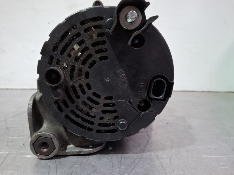 Recambio de alternador para bmw 318 referencia OEM IAM 7788222 / 2542602C  