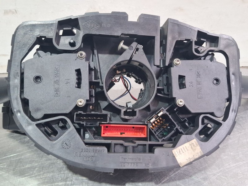 Recambio de mando multifuncion para renault megane referencia OEM IAM 8200155865  